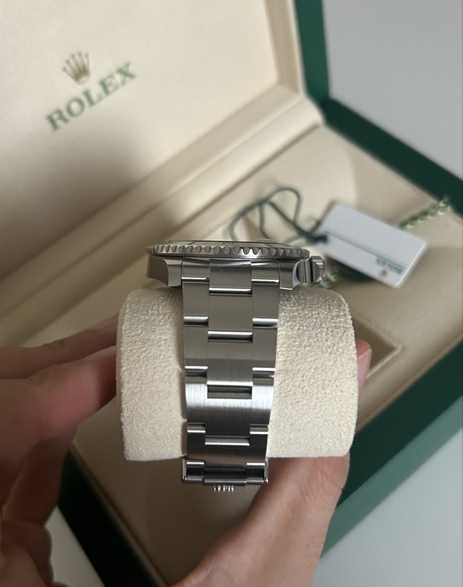 Rolex Uhren: Rolex Submariner Date 126610LV 2024 – Neu (gemäss Beschreibung) aus Zürich von nat_7wll 6