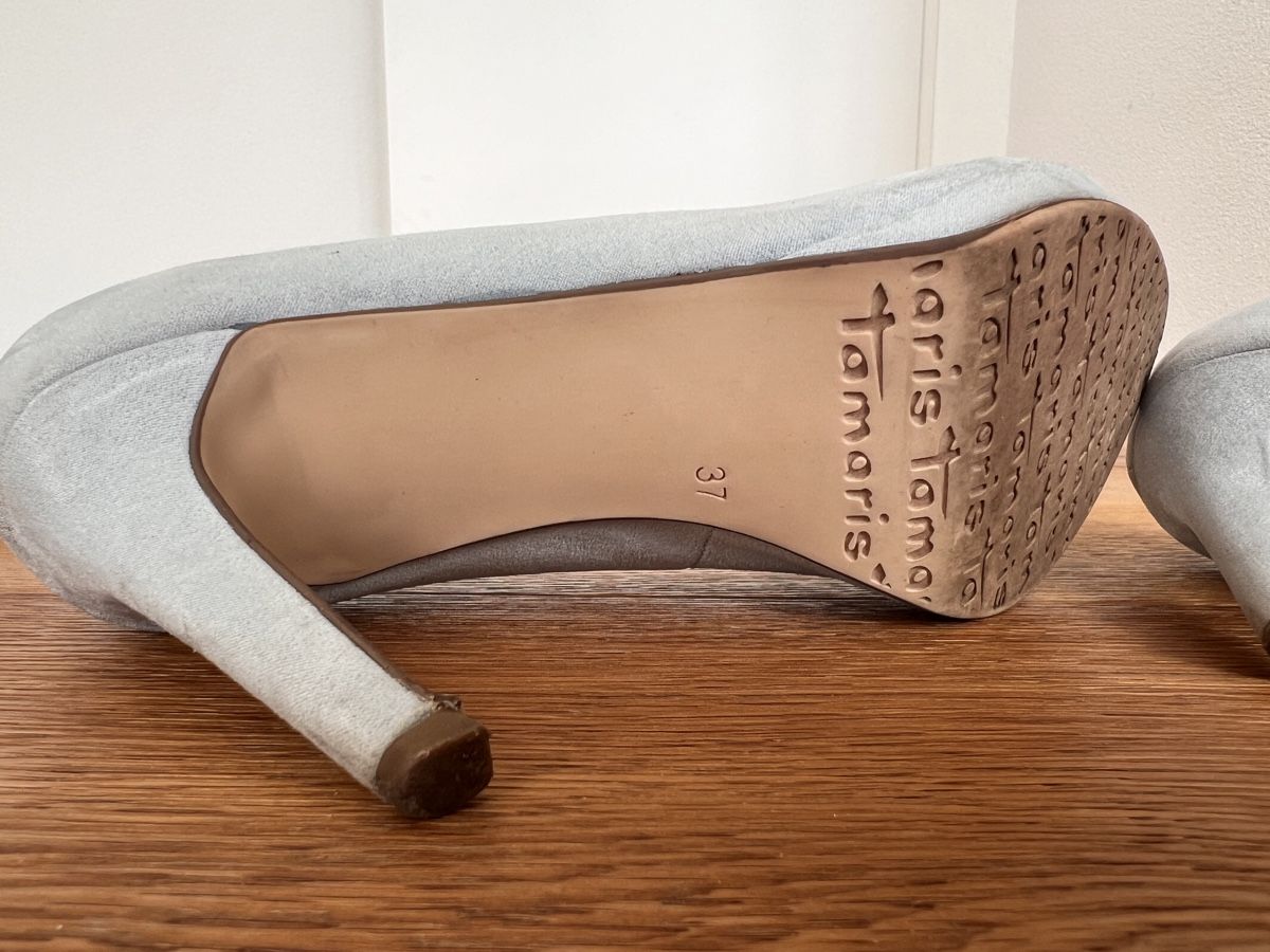 Tamaris Scarpe da donna: Tamaris Pumps Gr. 37 hellblau – Usato da Gipf-Oberfrick venduto da Sonne010203 4