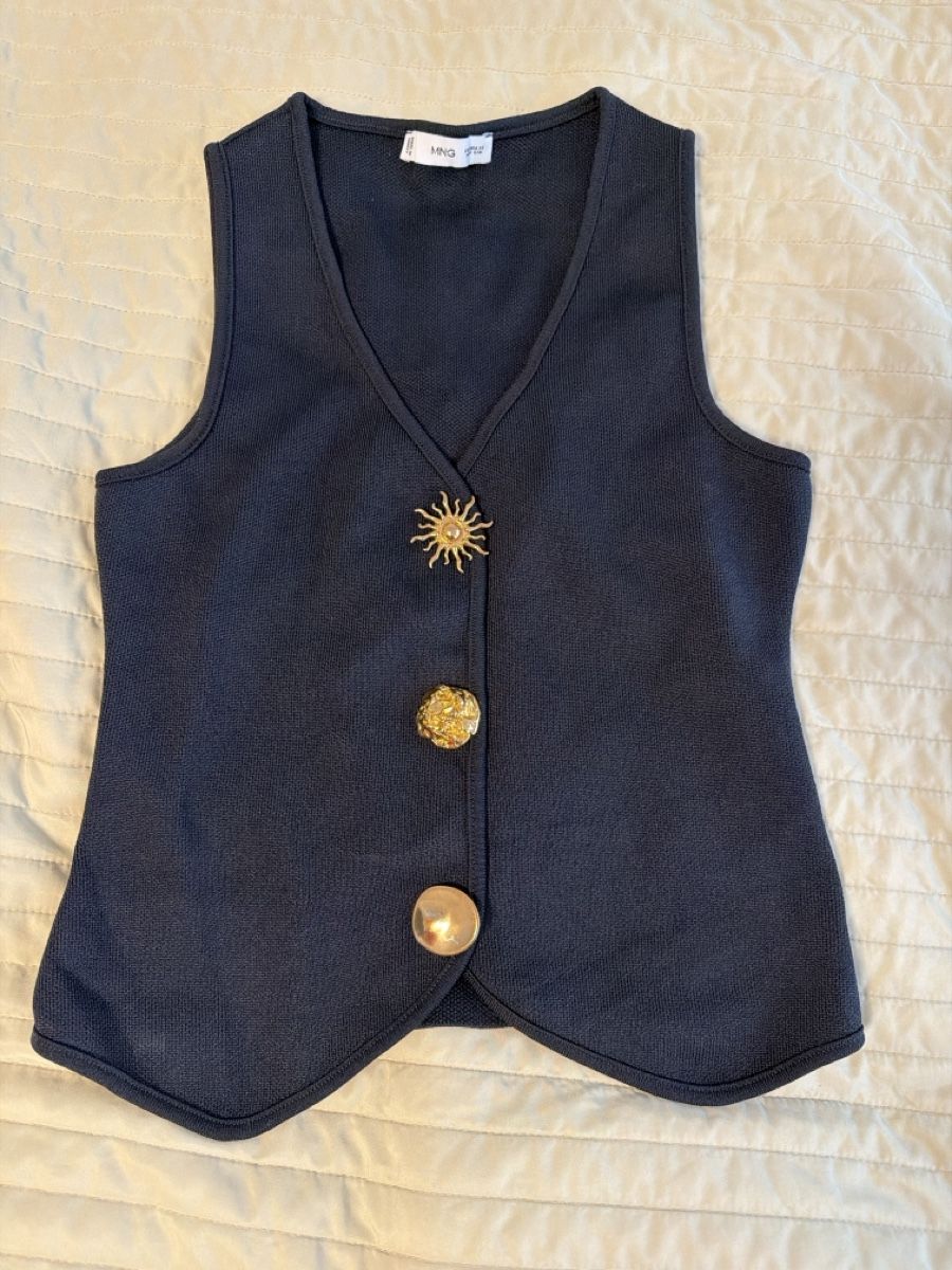 Gilets & Westen: Mango Strickweste, dunkelblau, Grösse S, neuwertig! – Neu (gemäss Beschreibung) aus Wollerau von Rau08