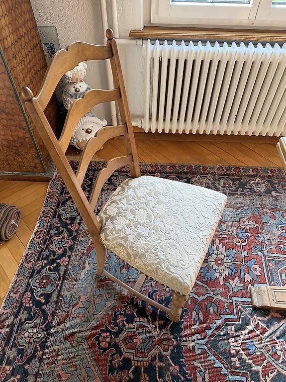 Tavoli: Antiker Holztisch mit Stühlen – Usato da Bern venduto da dexter123 2