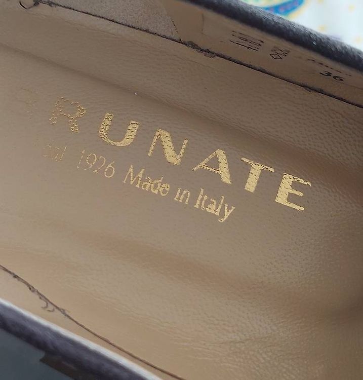 Brunate Scarpe da donna: Mocassins BRUNATE en daim brun clair – Usato da Tschugg venduto da uldrypr 3