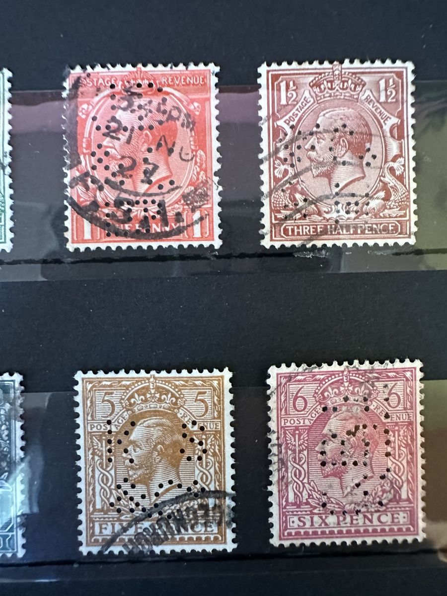 Tutti i francobolli: England - PERFINS King George V – Usato da Schmitten / FR venduto da Samsara169 2