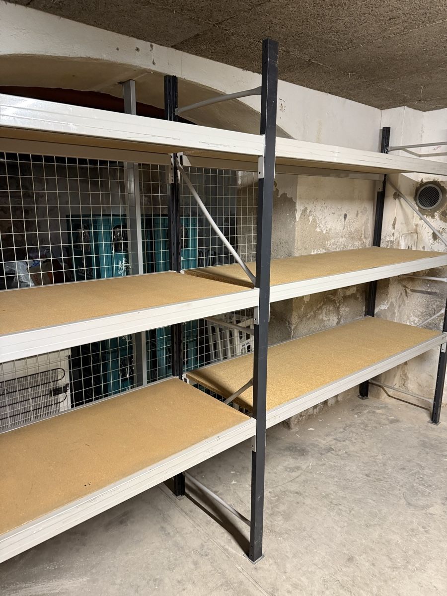 Scaffali: Schwerlastregal / Kellerregal – Usato da Basel venduto da -SEOSA- 1
