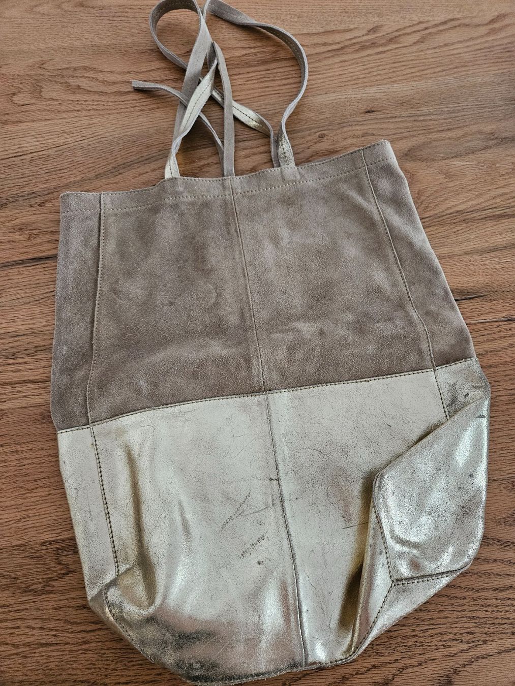 Borse da donna: Tasche Leder hellbraun/gold – Usato da Luzern venduto da Livlivliv