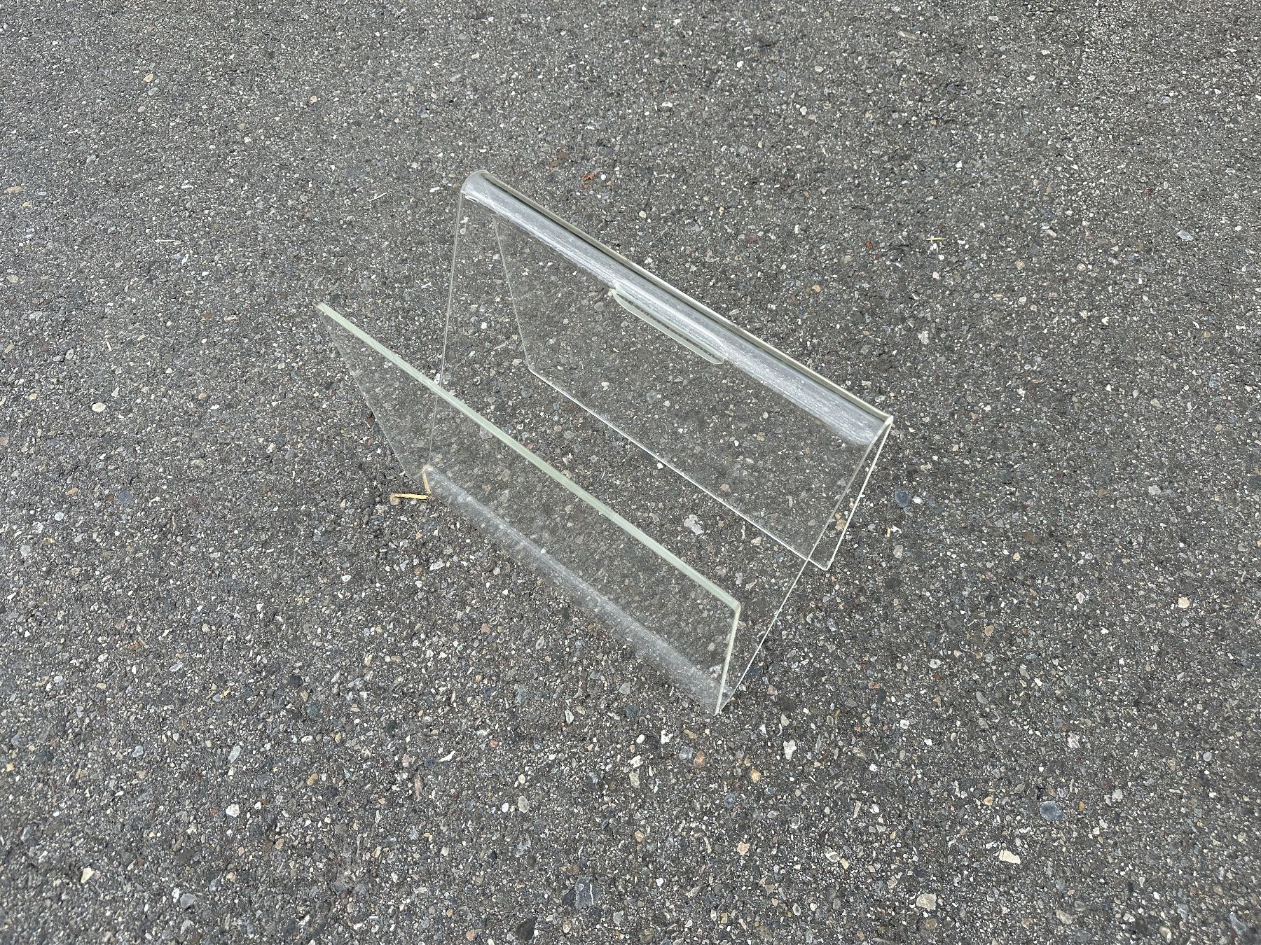 Sonstiges für Haushalt & Wohnen: Vintage Plexiglas Zeitungsständer – Gebraucht aus Zürich von frauflufelberg 2