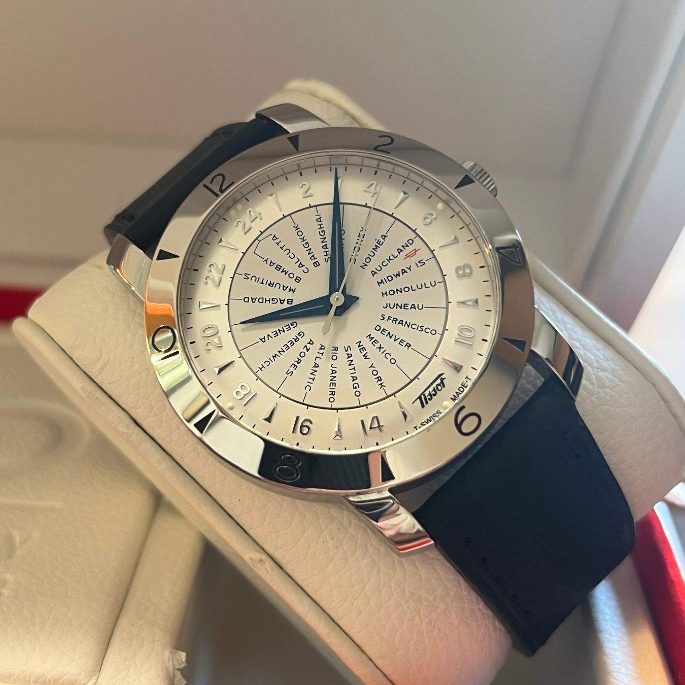 Tissot Montres: FLASH SALE Tissot Heritage Navigator World Timer Full Set – D'occasion à Carouge GE par Watchaser 7