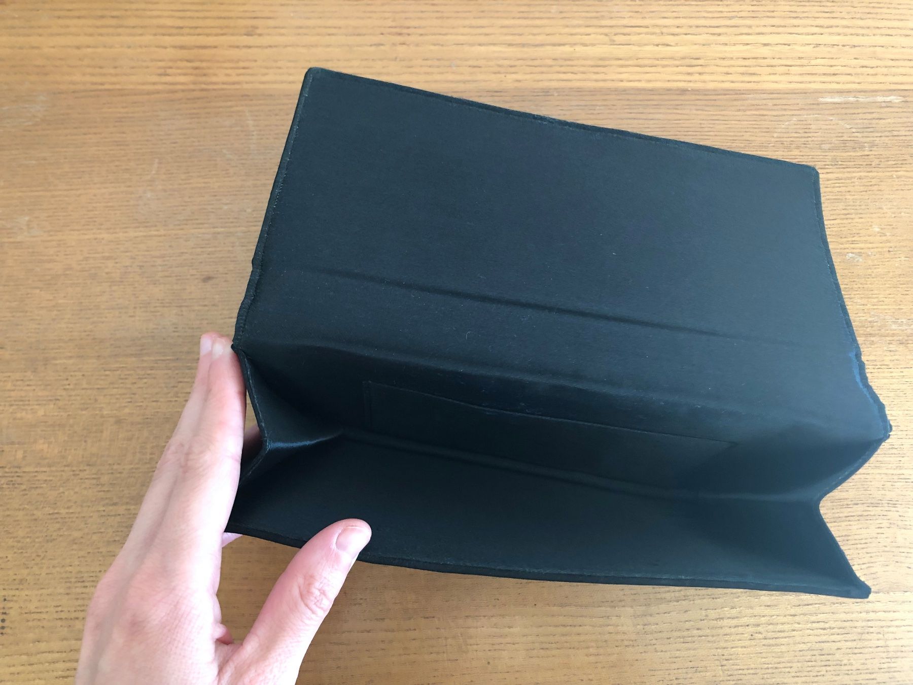 Taschen für Damen: Vitage Pochette aus Seide – Neu (gemäss Beschreibung) aus Bern von xixi_
