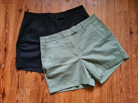 2 neuwertige Shorts von Manor