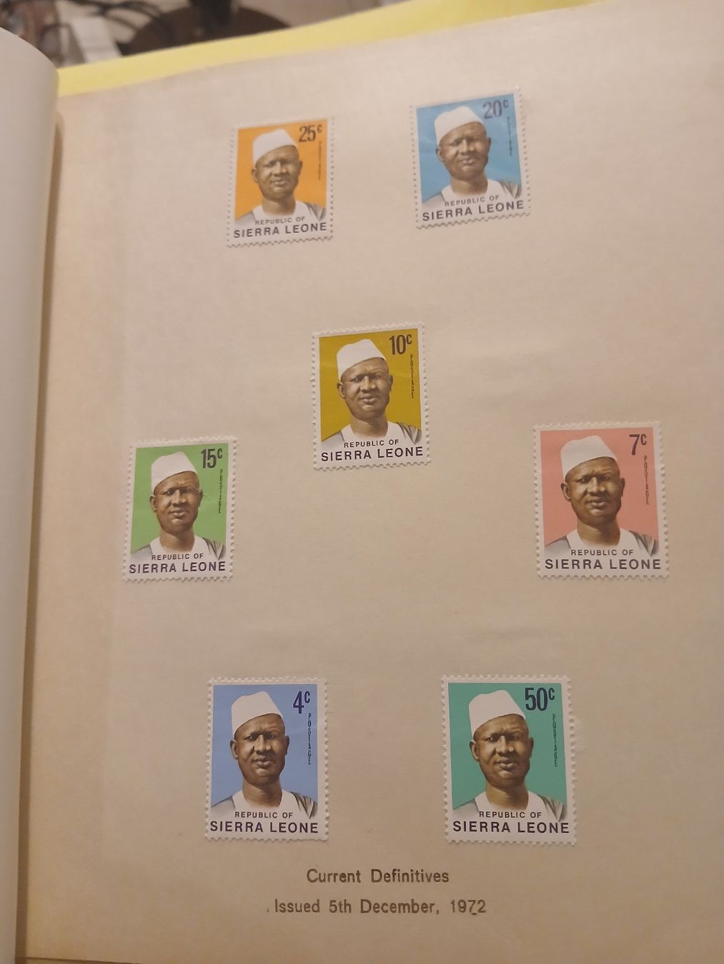 Alle Briefmarken: Timbre Sierra Leone Lot Souvenir de la Poste  – Neu (gemäss Beschreibung) aus Marly von globetrotter1723