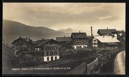 Pany /Graubünden, Ortspanorama mit Stra