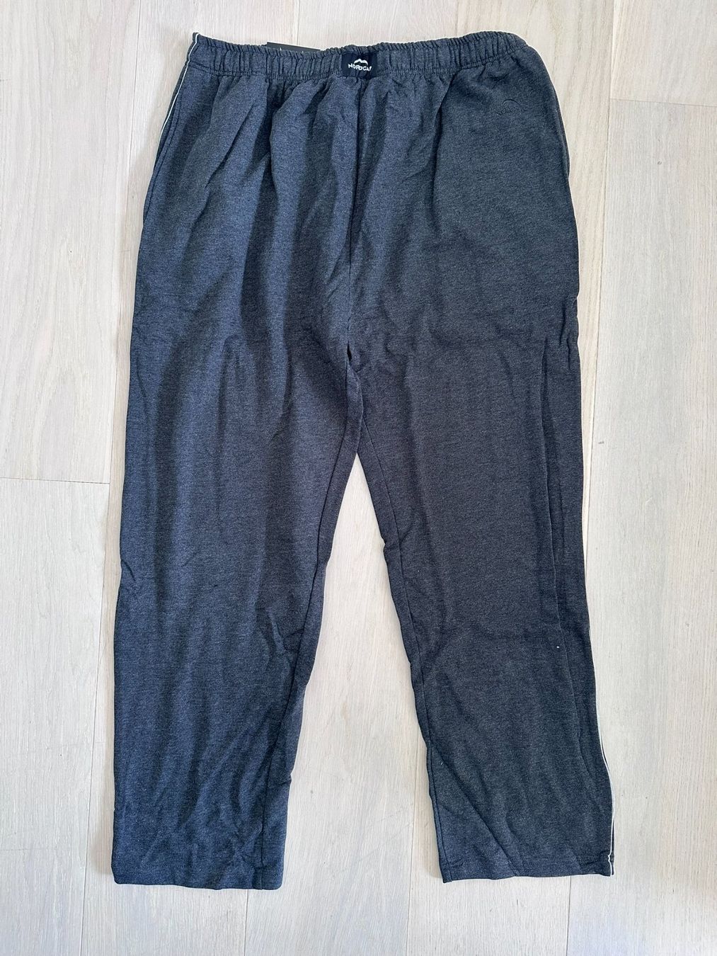 Pantaloni: Jogginghosen für Herren – Usato da Balzers venduto da NinaSprenger 2