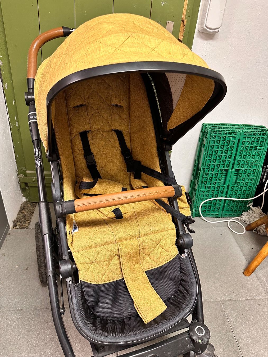 Hartan Carrozzine: Kinderwagen Hartan – Usato da Bern venduto da johnny_left