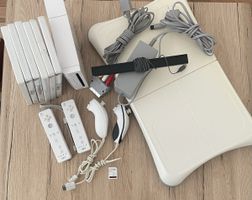NINTENDO WII mit ZUBEHÖR