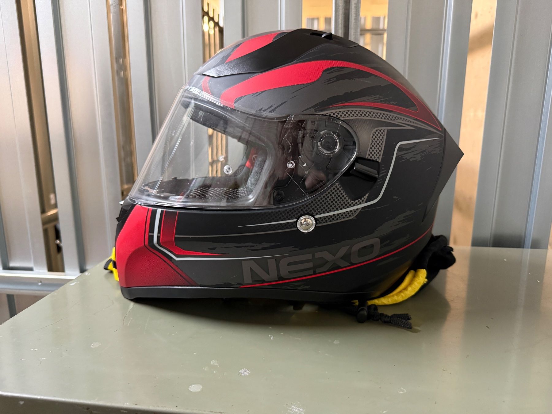 Caschi & visiere: Nexo Motorrad-Integralhelm rot Grösse L – Usato da Regensdorf venduto da fid_9fzh 1