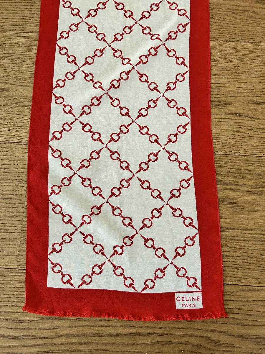 Celine Foulard & Sciarpe: Écharpe en soie Céline vintage  – Usato da Lully VD venduto da Garance040 4