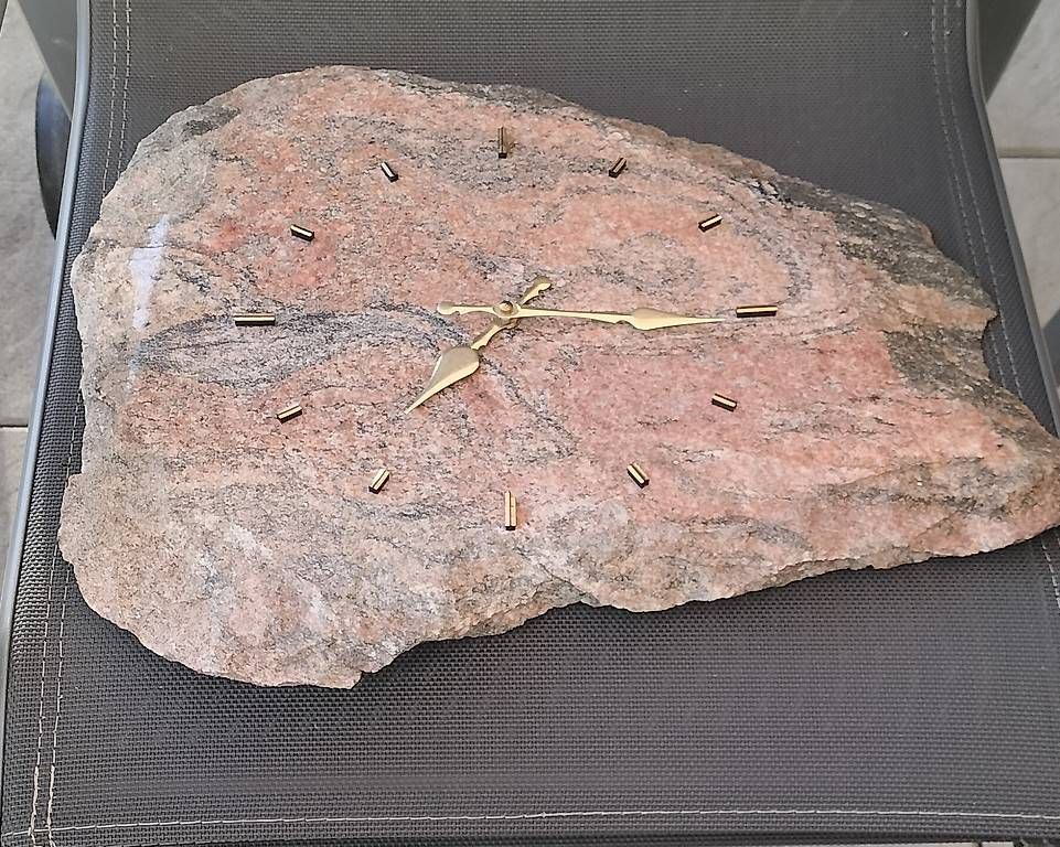 Orologi da terra & Orologi da parete: Wanduhr aus Naturstein – Usato da Steinach venduto da Tsgweh 1