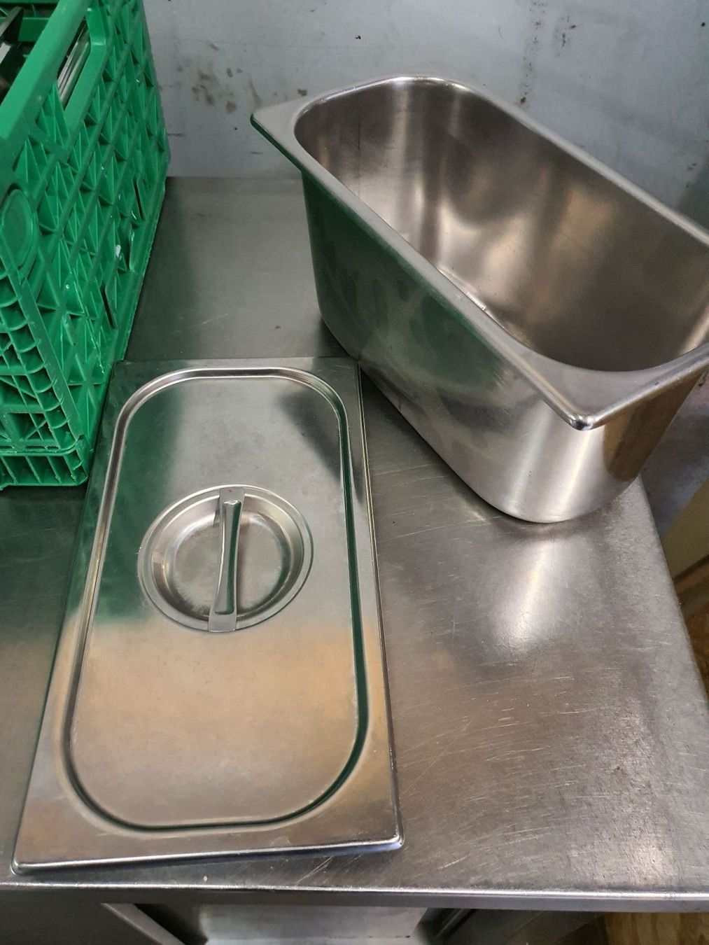 Appareils de cuisine: GN-Deckel 1/3 – D'occasion à Wuppenau par Gastro-Wuppenau