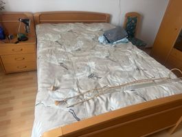 Schlafzimmer Komplett