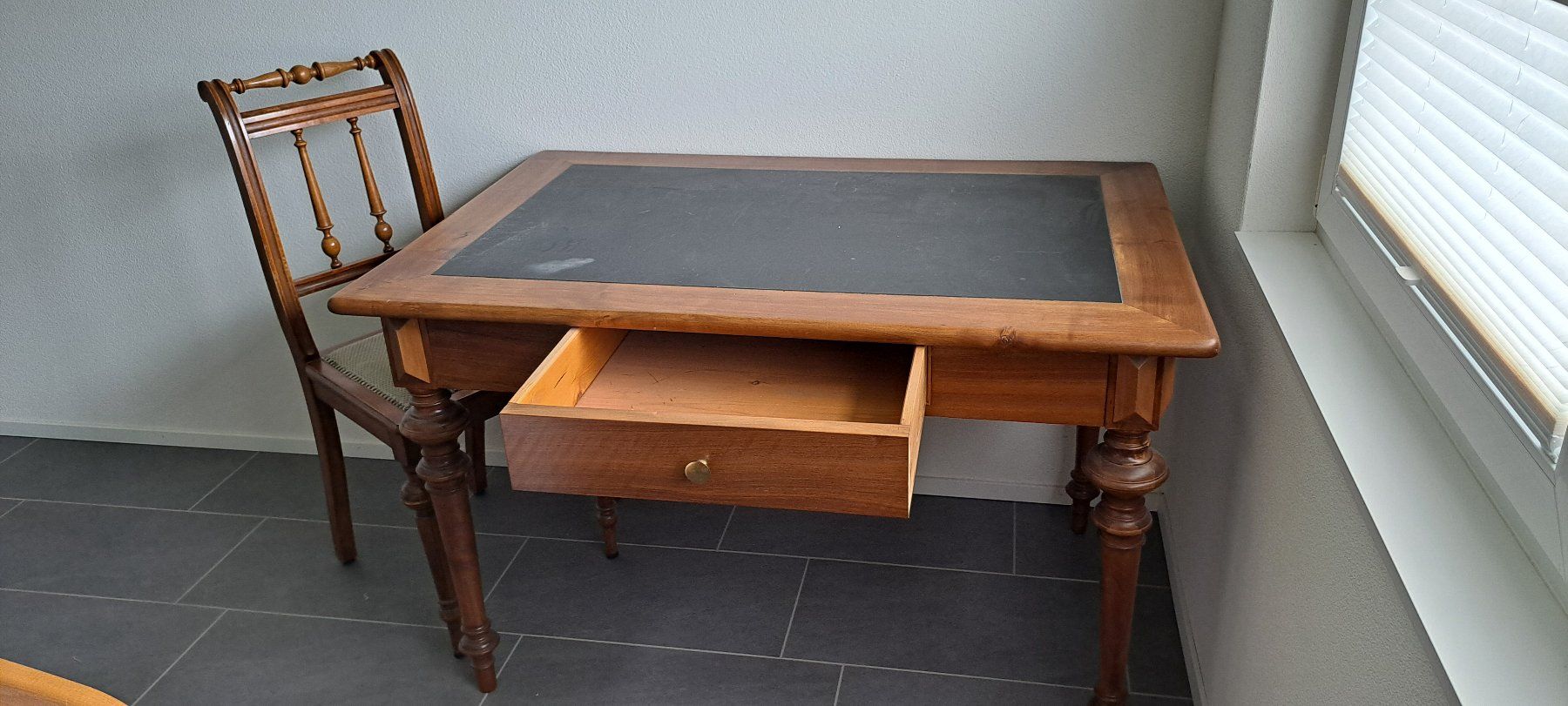 Set di tavolo e panche: Tisch und Stuhl – Usato da Erlinsbach venduto da lin_dt2l 3