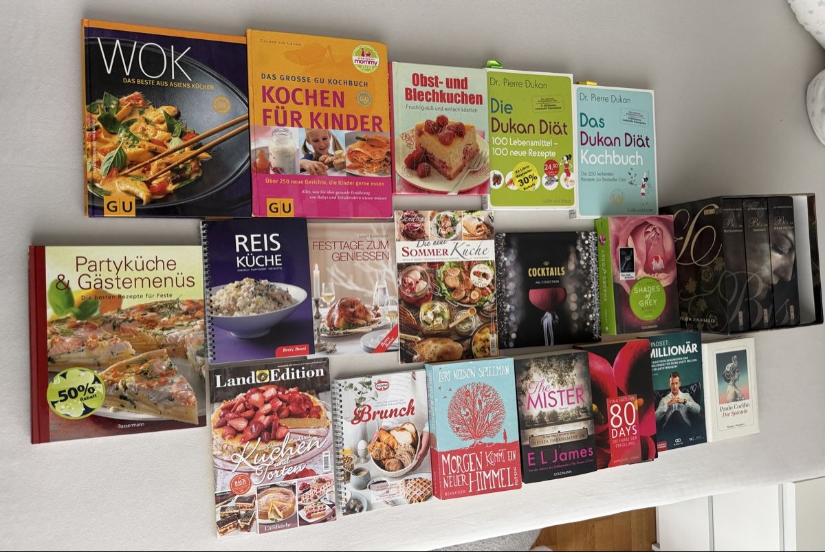 Libri: Diverse Bücher – Usato da Gossau SG venduto da Makijali