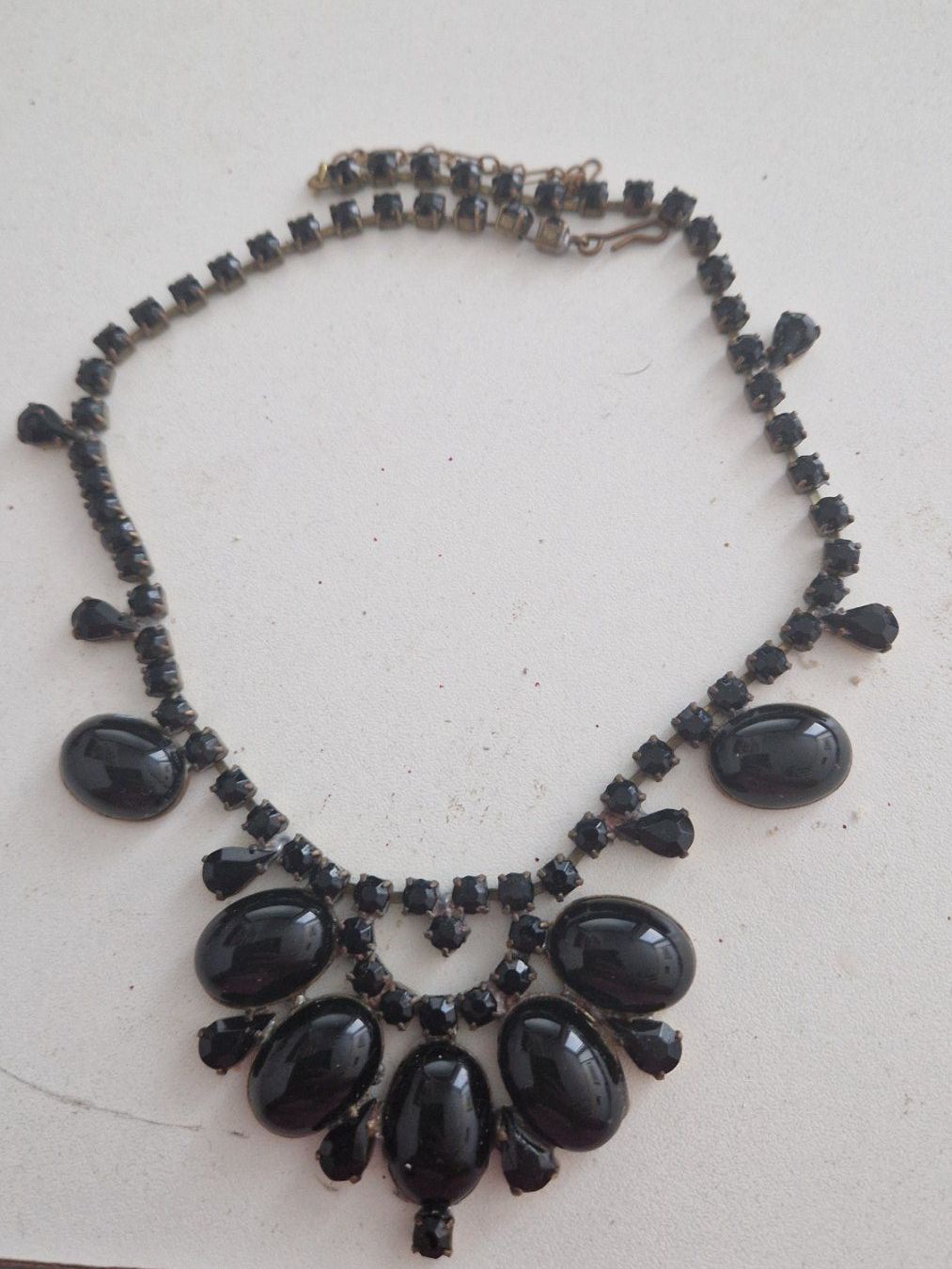 Gablonzer Catenine: Elegante Gablonzer Kette – Usato da Oberwil BL venduto da ehrenamt