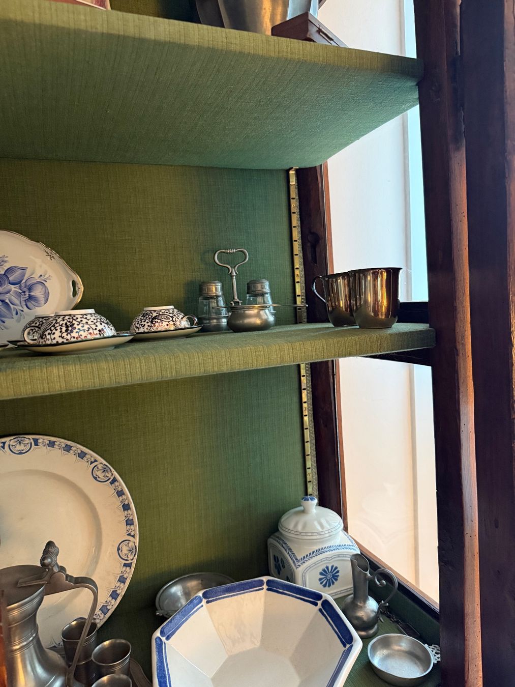 Vitrinen: Vitrine 18e – Gebraucht aus St-Sulpice VD von mor_p5ml 1