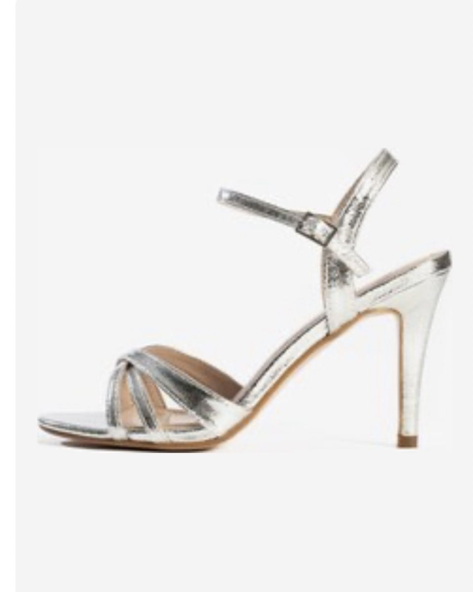 Chaussures femmes: Celena Paros Sandale silber 38 – D'occasion à Pfaffhausen par Klaras_second_hand