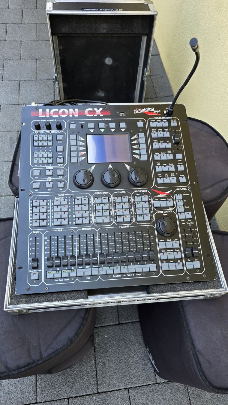 Platines de mixage: JB Licon CX DMX Lichtpult – D'occasion à melchnau par lua_lrz7