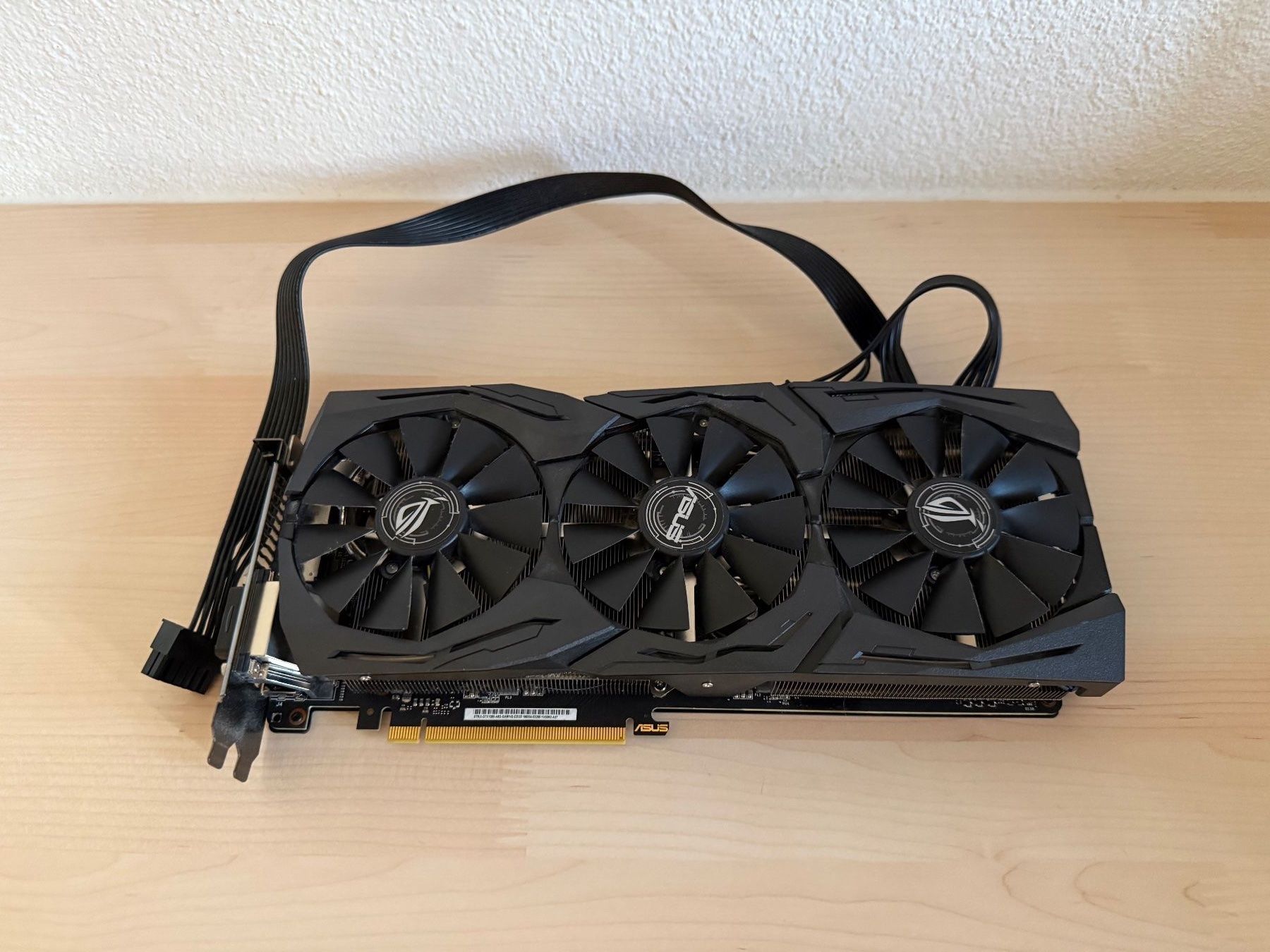 Asus Schede grafiche: ASUS GeForce GTX 1080 STRIX A8G GAMING – Usato da Cham venduto da jan_w29q