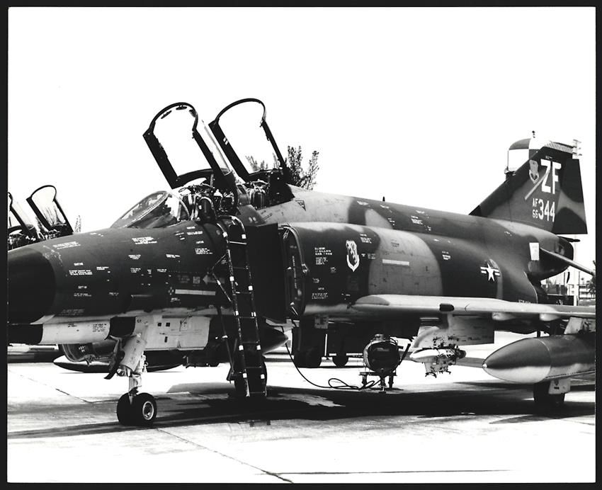 Fotografie & Manifesti: Fotografie Flugzeug Douglas F-4 Phantom  – Usato da Berlin venduto da bartko-reher