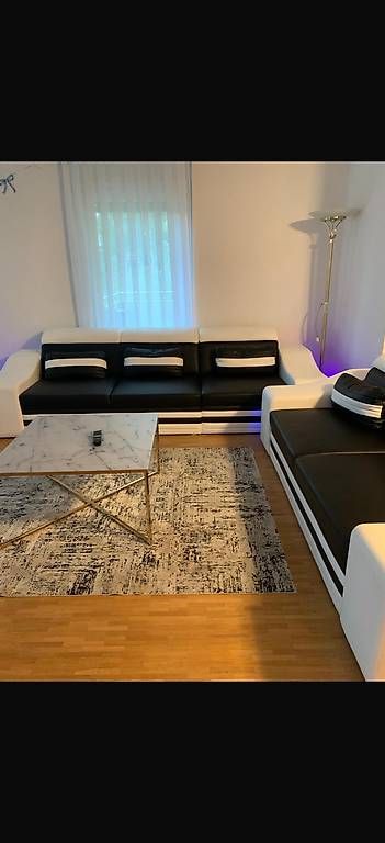Sofas: 2 Sizer und 3 Sizer Sofa – D'occasion à Thun par sel_xc56 1