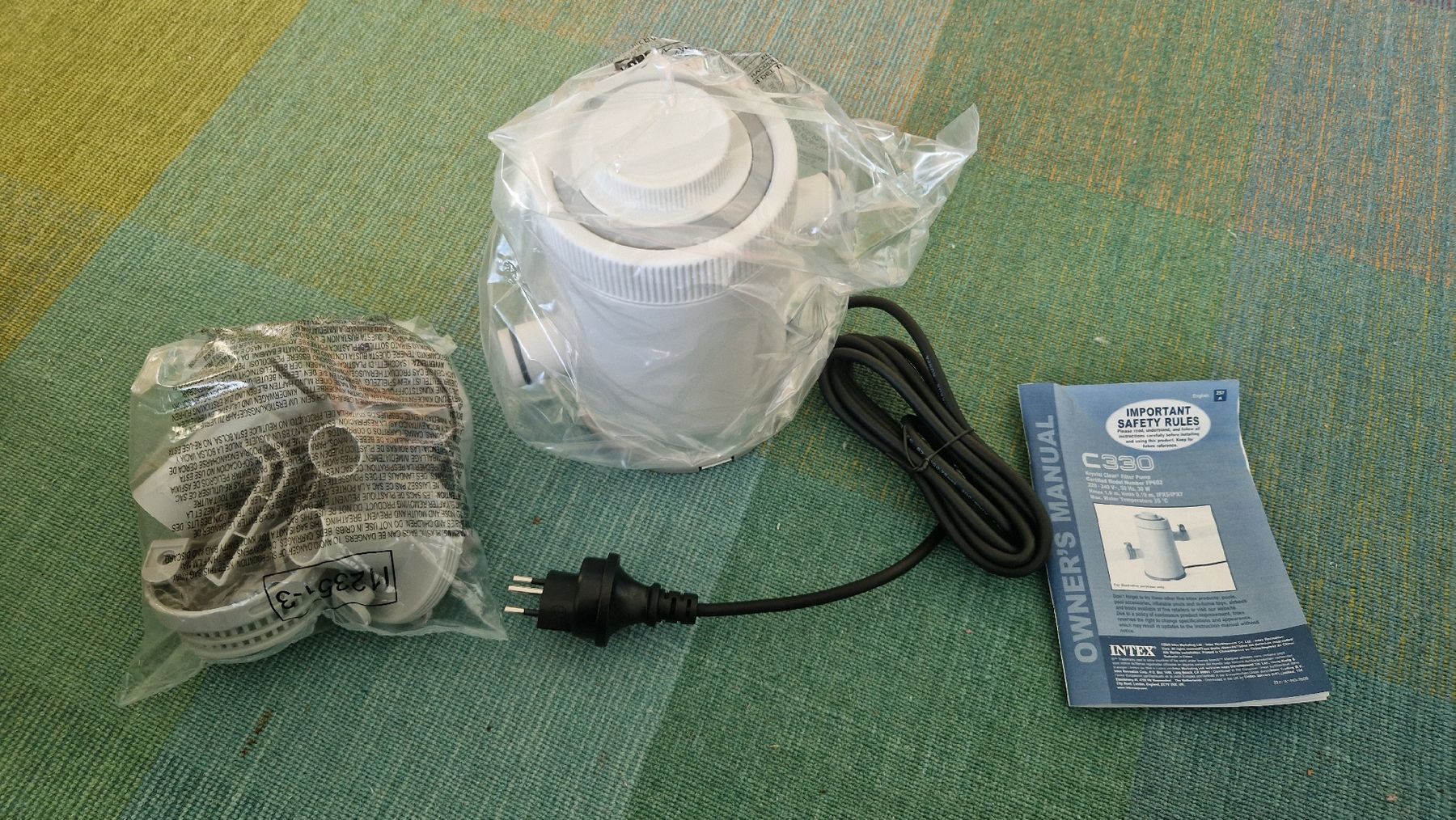 Intex Accessori per Piscine: INTEX C330 Poolfilterpumpe (mit Kartusche) – Nuovo e nell'imballaggio originale da Hausen AG venduto da Hamster_Huey 1