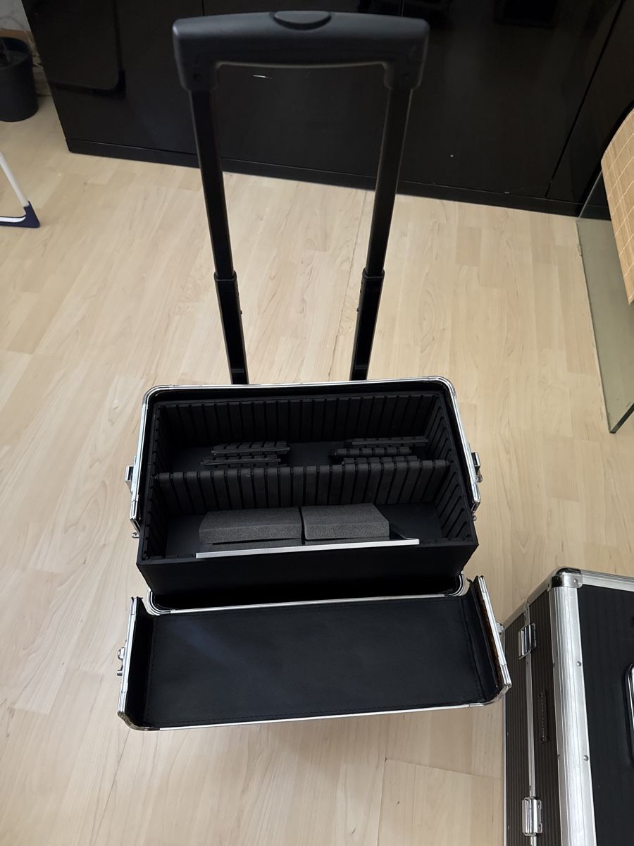 Make-up: Professional Makeup Train  with 2 Case Organizer - Black – Nuovo (secondo la descrizione) da Neirivue venduto da naz_z28w 7