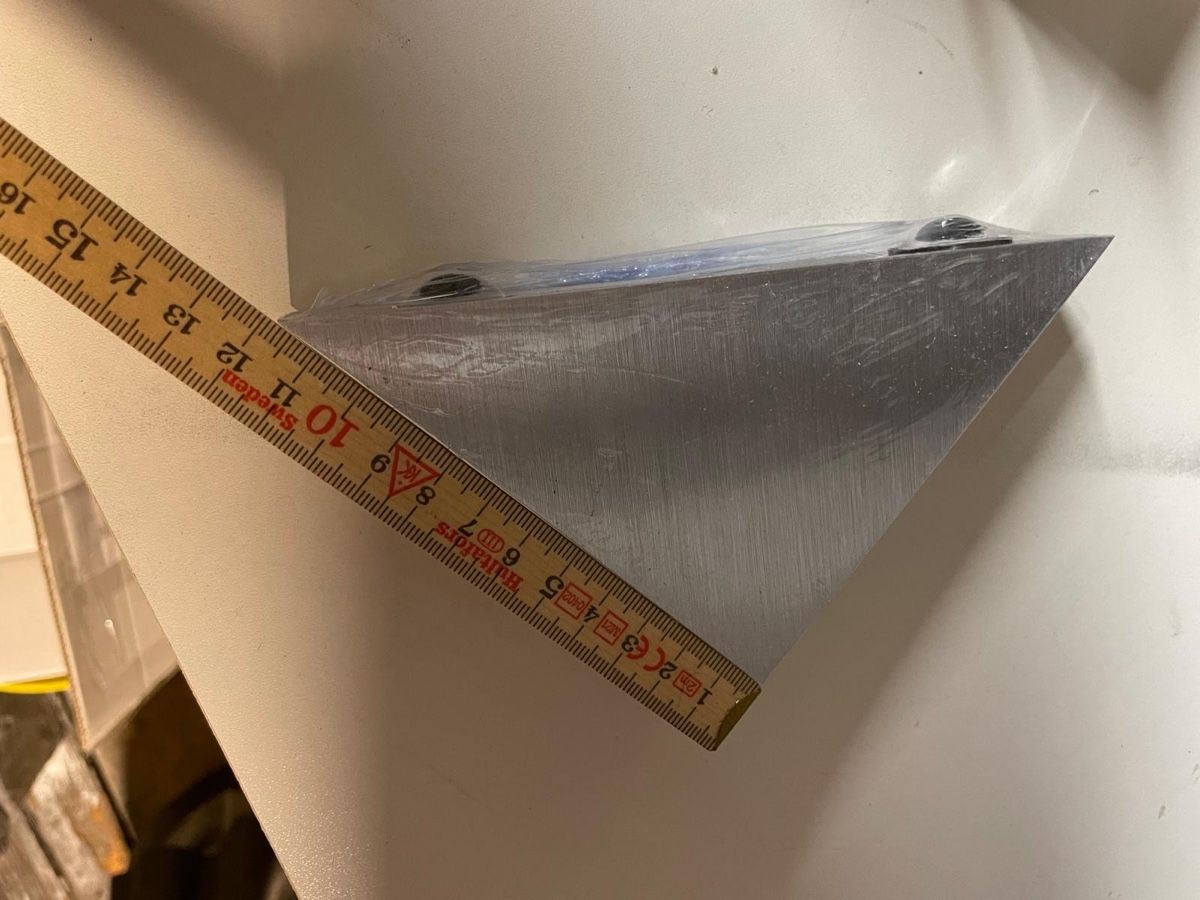 Lampes: silver triangular lamp – Neuf avec emballage d'origine à Seuzach par Diamand28 8