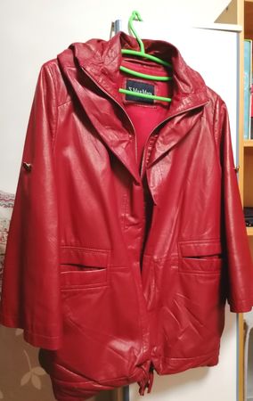 Max Mara leather jacket Italian size 6