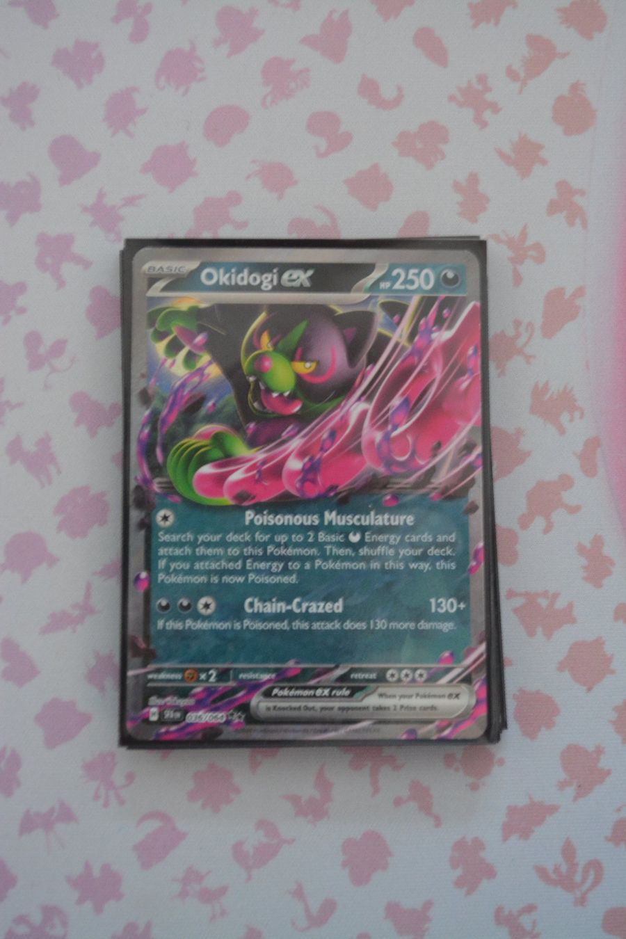 Pokémon Carte collezionabili: Okidogi ex - Shrouded Fable – Usato da Altstätten SG venduto da GGsGameshop