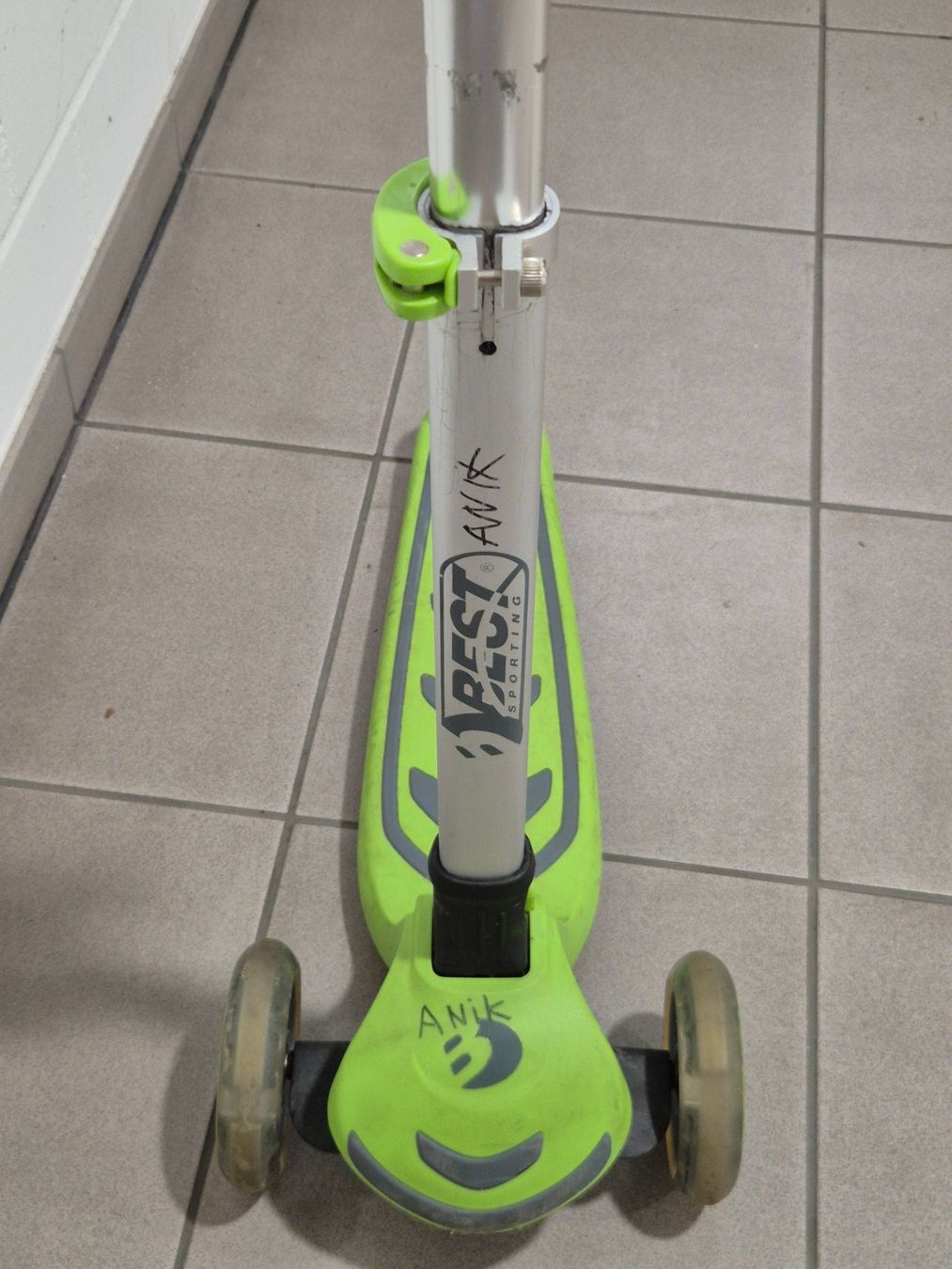 Veicoli per bambini: Roller BEST SPORTING 3 Räder Kinder Roller grün – Usato da Fraubrunnen venduto da schlafenKuh 2