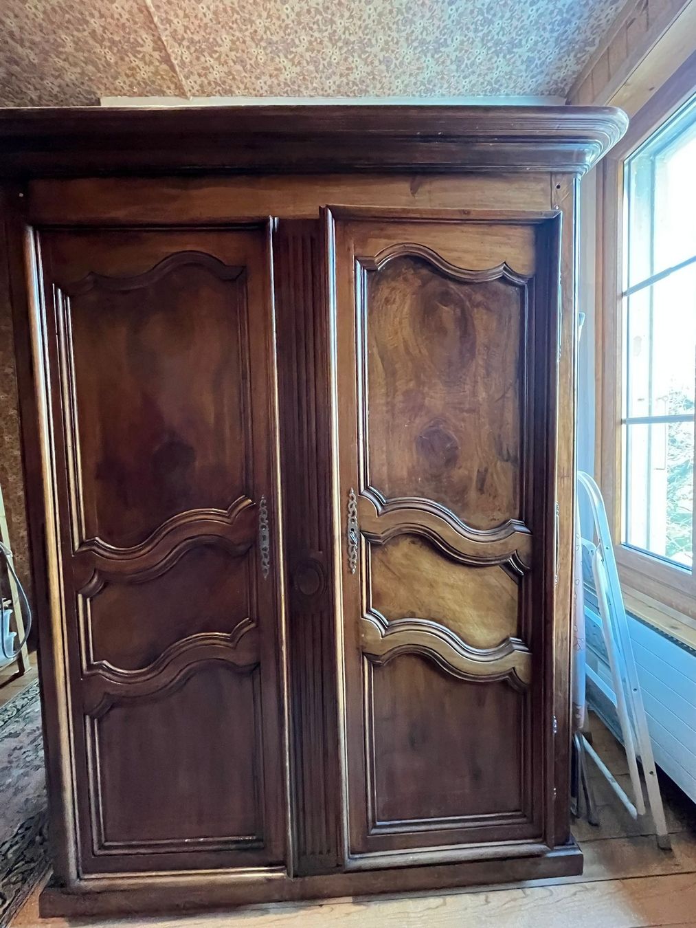 Armadi: Armoire Louis XV-XVI – Usato da Yverdon-les-Bains venduto da beth6700