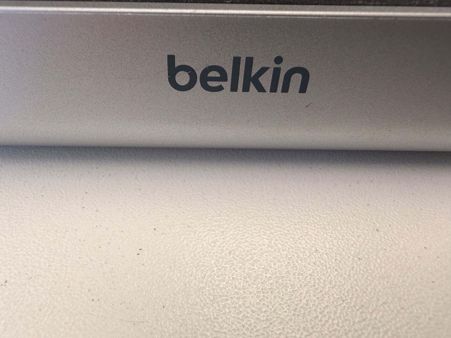 Belkin Docking station: Belkin Lightning Dockingstation – Usato da Gersau venduto da Edotcom