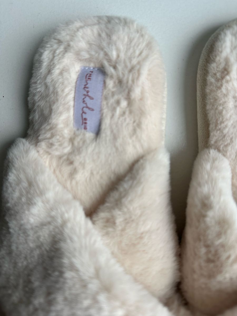 Scarpe da donna: Warm ecru white / beige house shoes – Nuovo (secondo la descrizione) da Uster venduto da Monika_OB 3