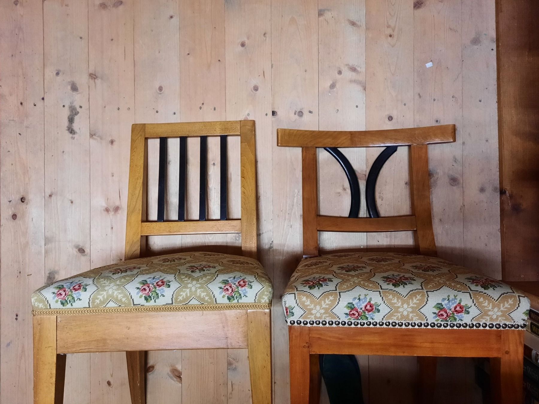 Stühle: 2 antike schöne Stühle, dekorativ – Gebraucht aus Weinfelden von JoeBaer 2