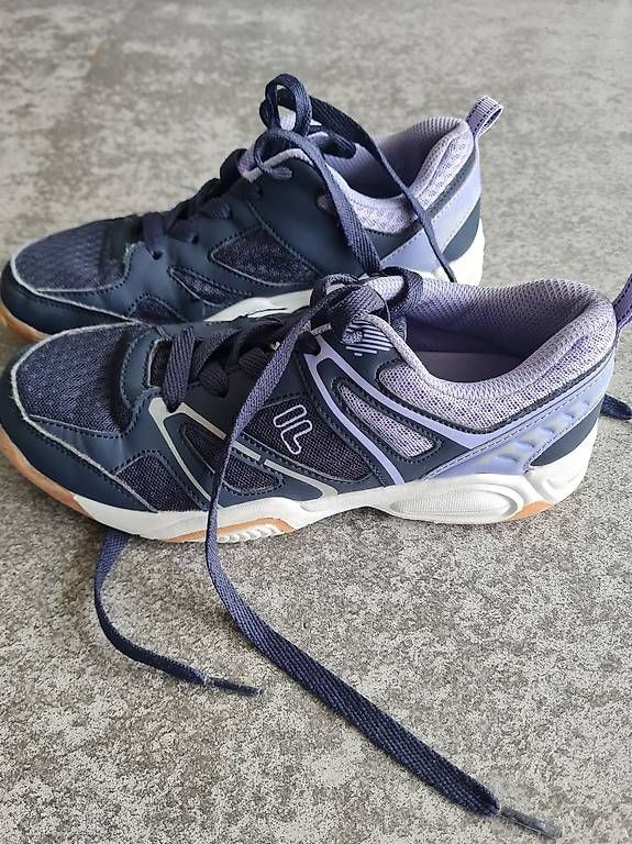 Chaussures garçon: Hallenturnschuh Gr .37 – D'occasion à Freienwil par karoline04 1
