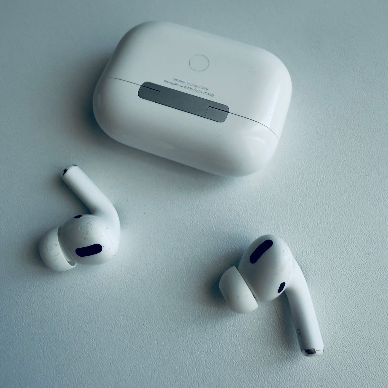 Apple Cuffie: Original Apple AirPods Pro 1 Gen. Wireless Case – Usato da Basel venduto da MY.AIRPODS.SHOP 7