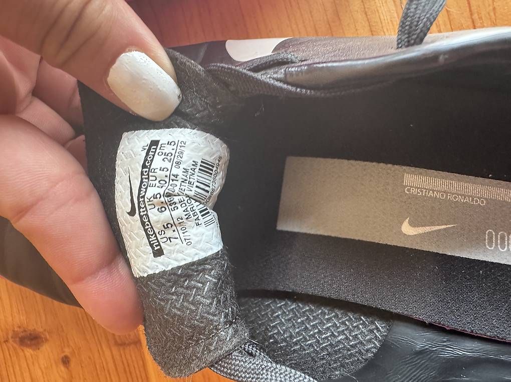 Chaussures garçon: Fussballschuhe Nike – D'occasion à Schinznach Dorf par HaRibOo_xD 1