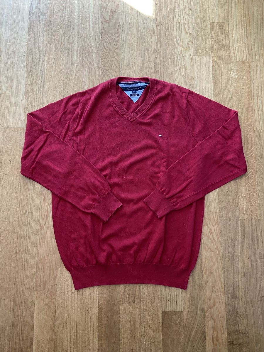 Tommy Hilfiger Maglioni & Felpe: Tommy Hilfiger V-Neck – Usato da Schaffhausen venduto da golazo_vines