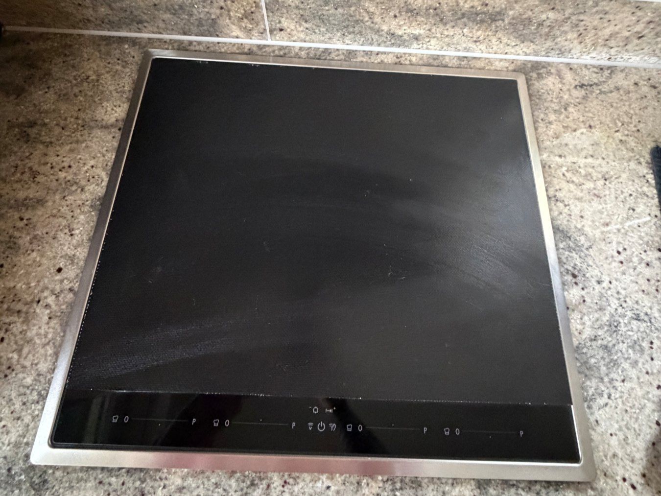 V-Zug Herde: V-ZUG Induktionskochfeld V4000 CTI4T64MMSLC 60cm – Gebraucht aus Weiningen ZH von Finkli75 1