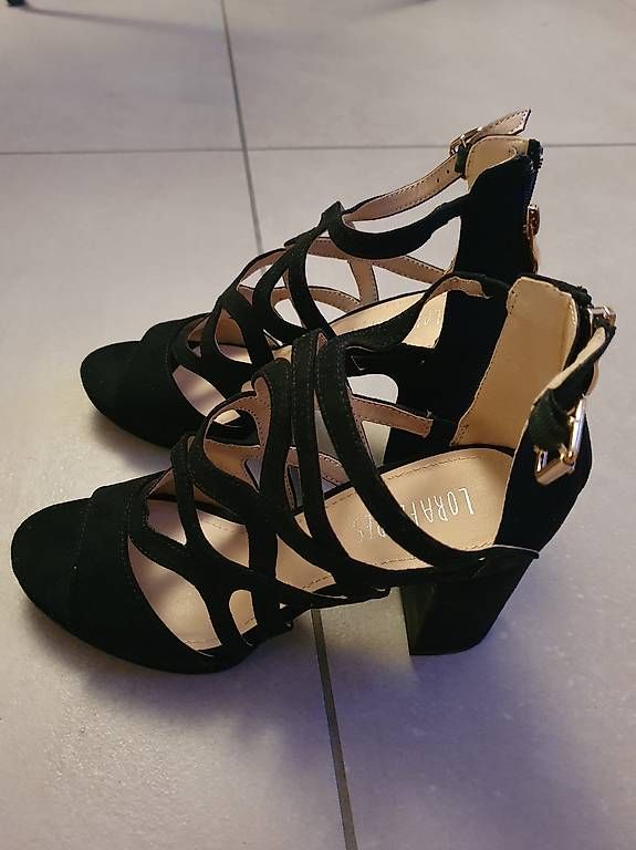 Scarpe da donna: Vendo scarpe con tacco grosso – Usato da Balerna venduto da Luca1234 1
