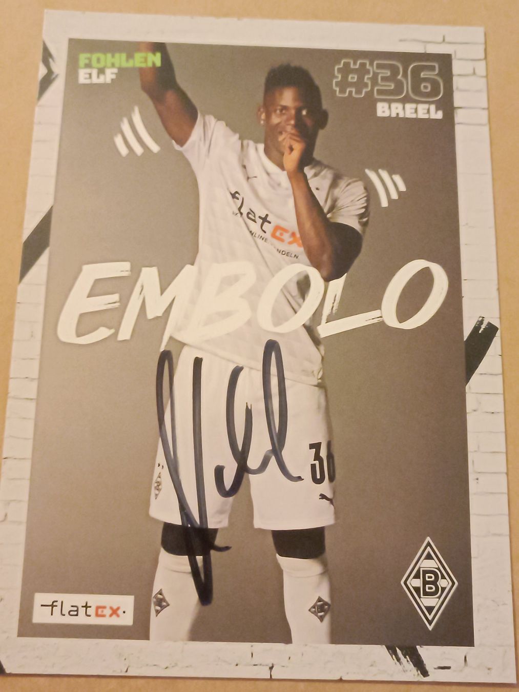 Autografi: Brel Embolo - 2020/21 - handsigniert – Usato da Menziken venduto da Artographs