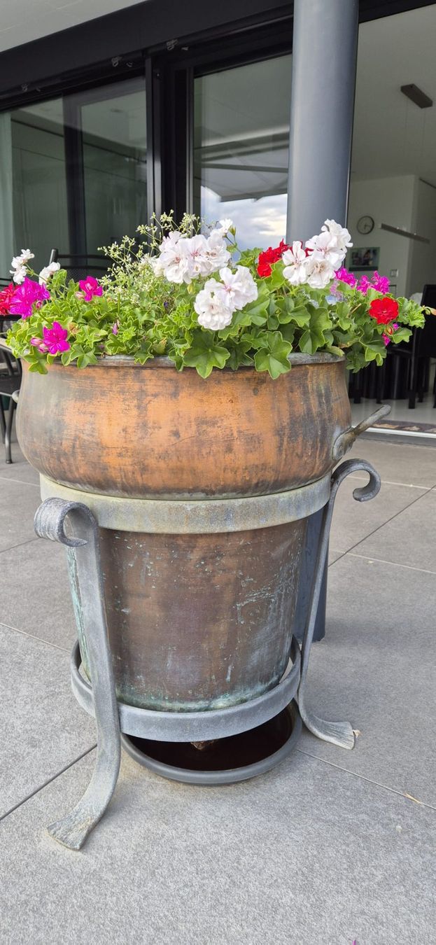 Vasi per fiori: Kupferkessel als Blumentrog – Usato da Bülach venduto da paeto