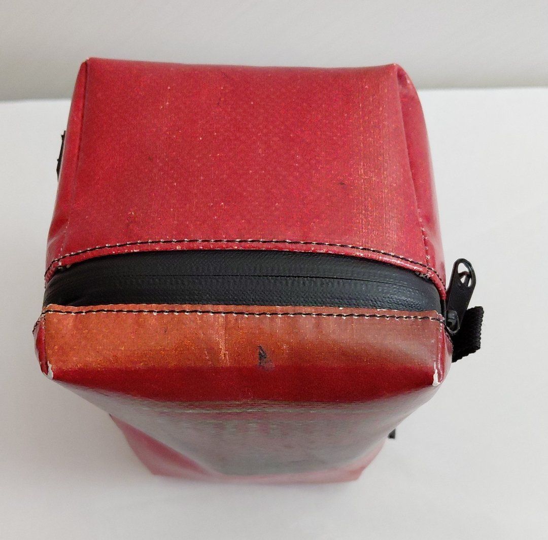 Freitag Custodie per cosmetici: Necessaire Freitag F36 Wayne – Usato da Biel/Bienne venduto da ypslilon 3